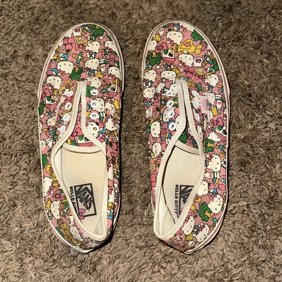 Hello kitty vans - Picture 7 of 10